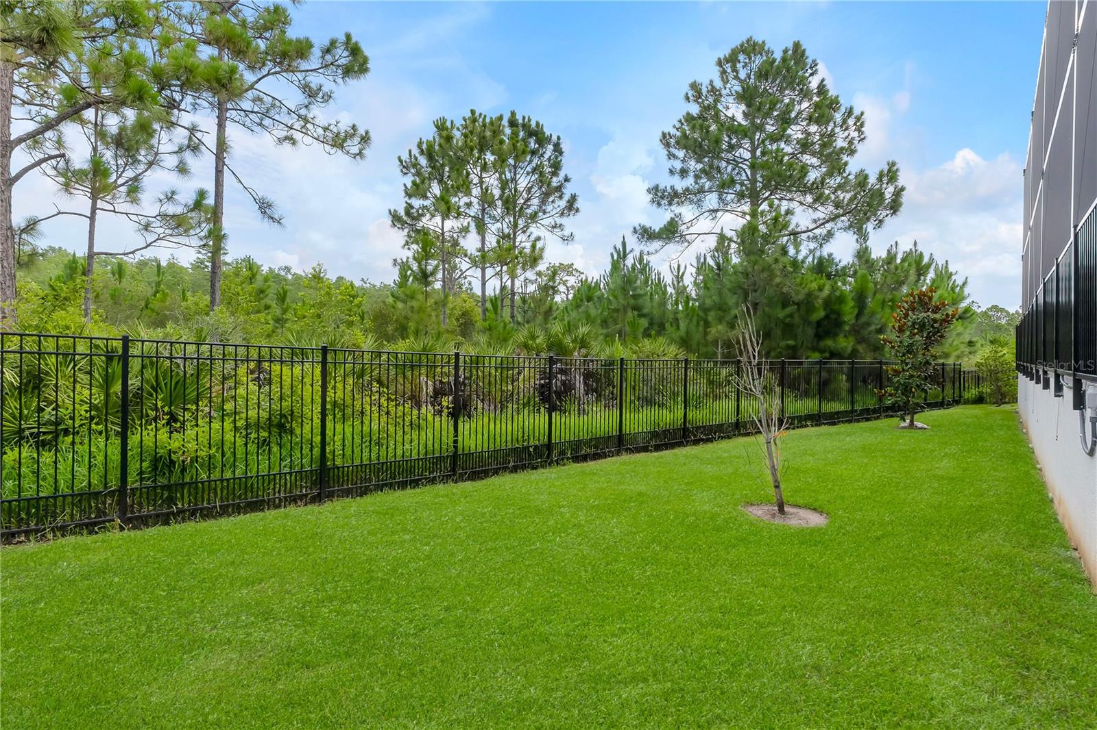 O6336142 Property Photo