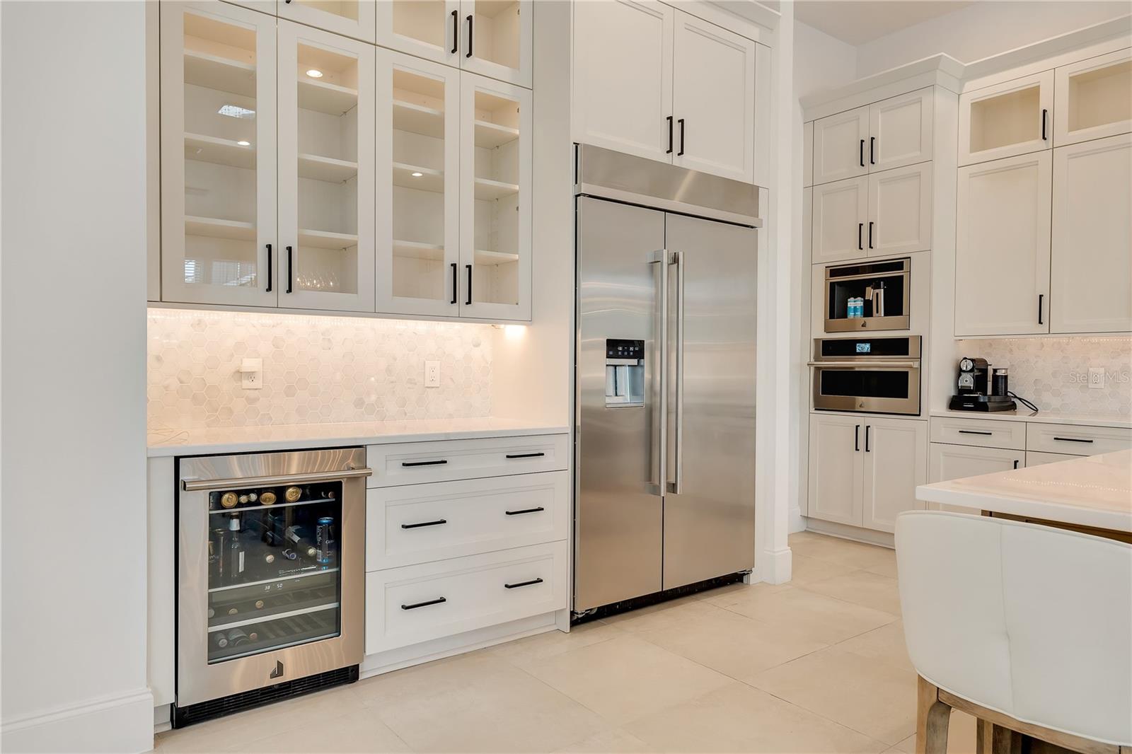 O6336142 Property Photo