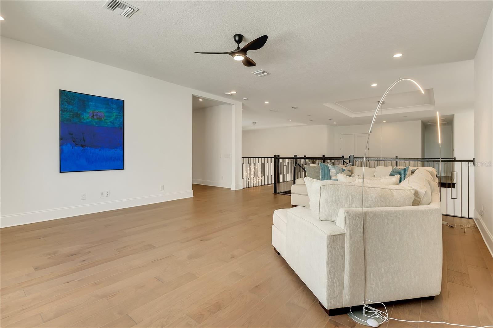 O6336142 Property Photo