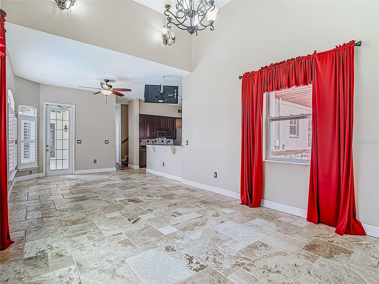 TB8417848 Property Photo