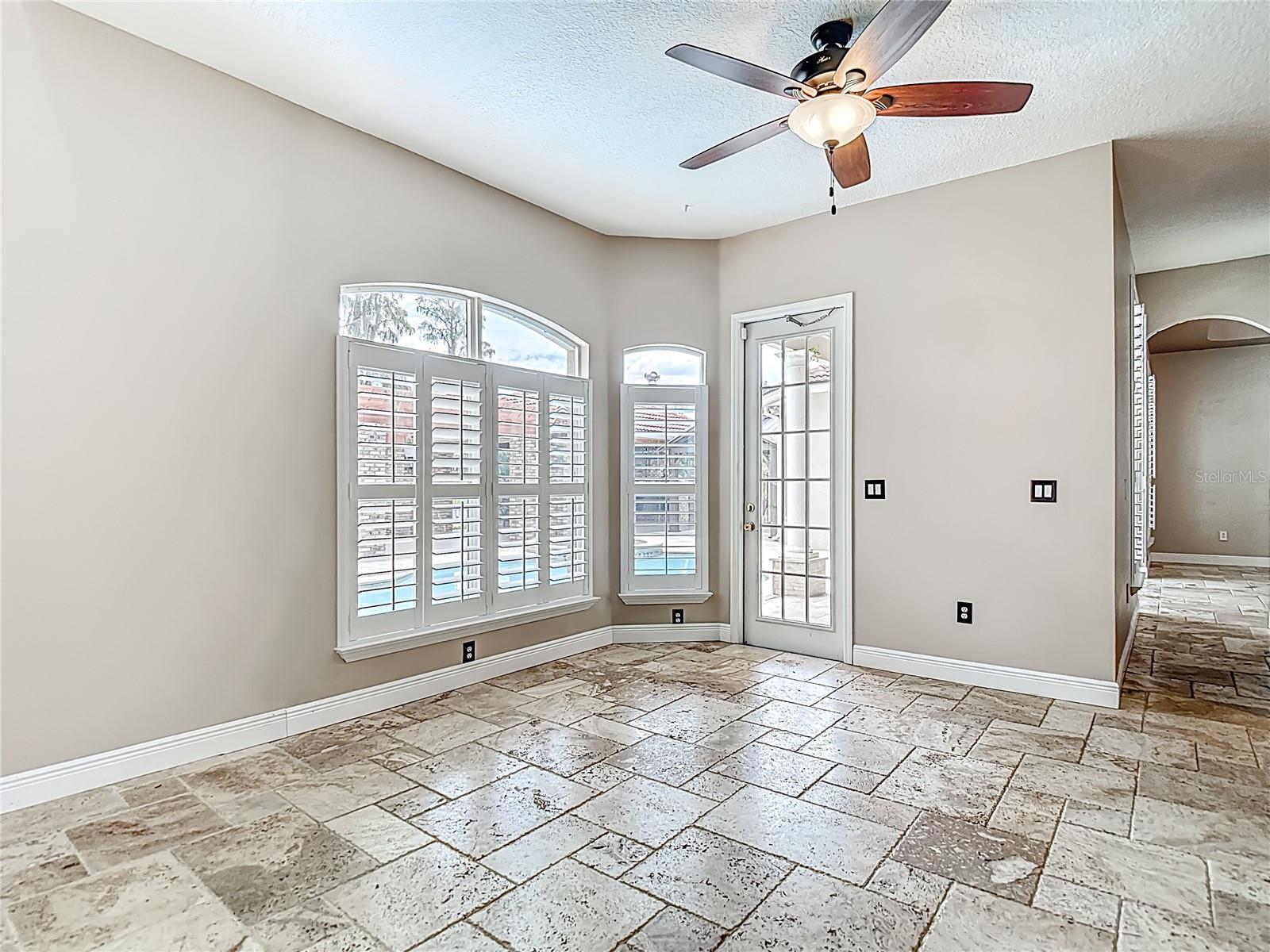 TB8417848 Property Photo