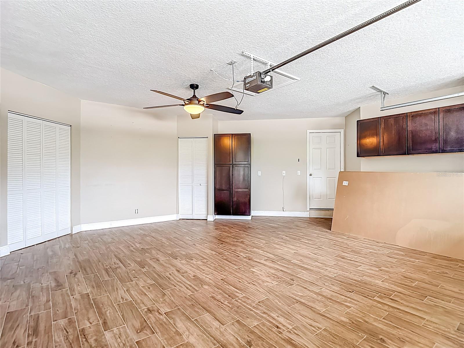 TB8417848 Property Photo