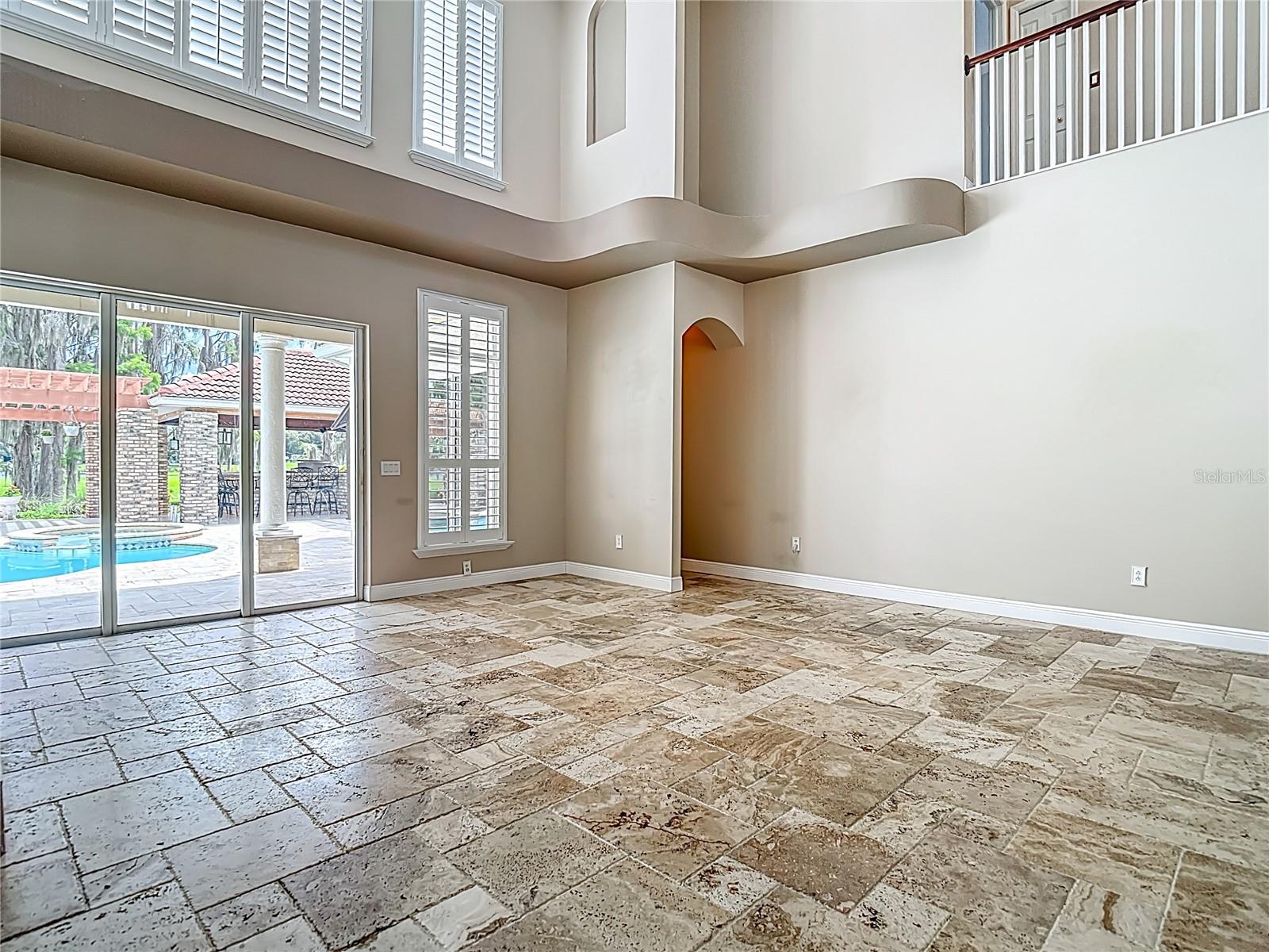 TB8417848 Property Photo