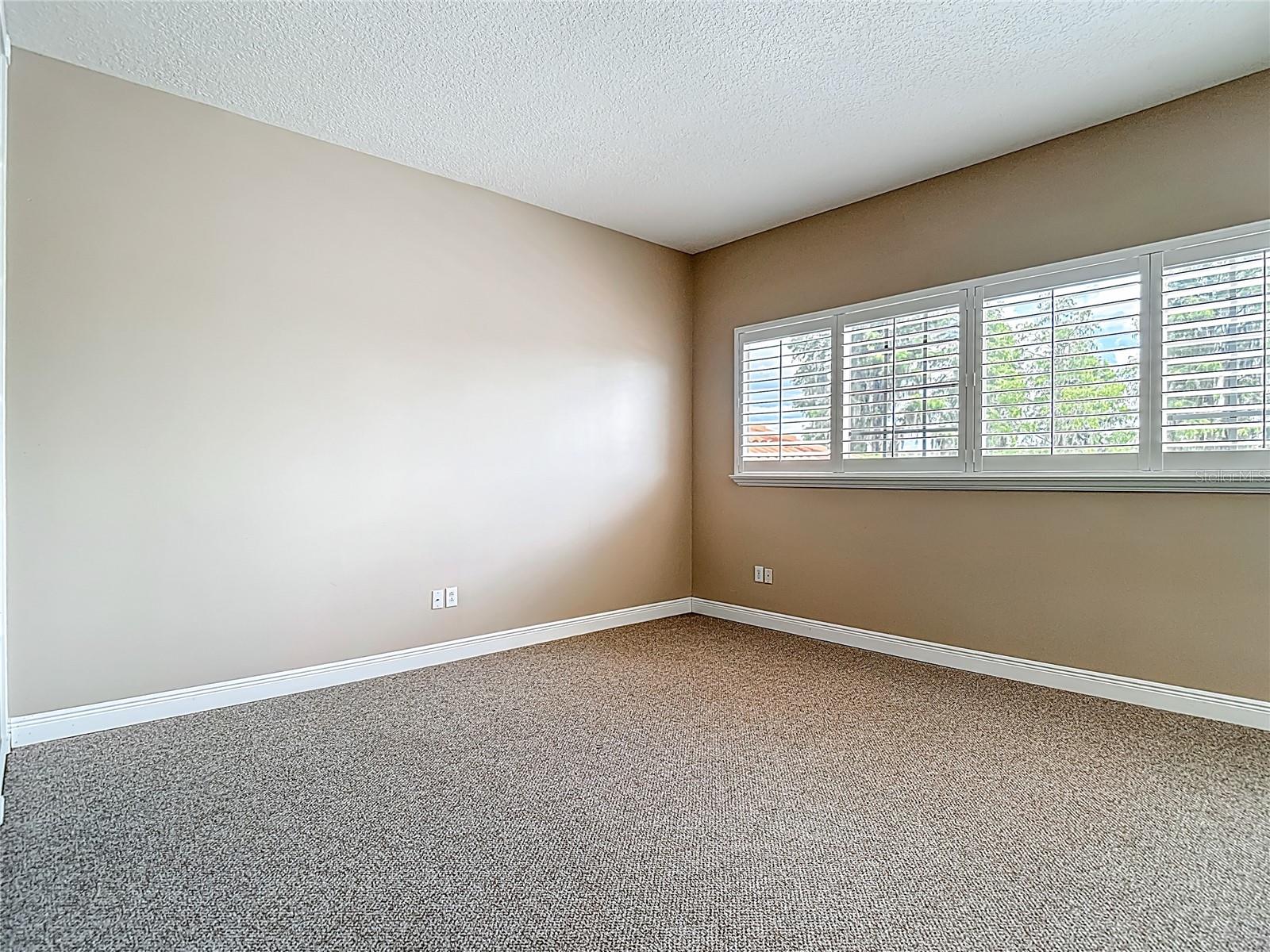 TB8417848 Property Photo