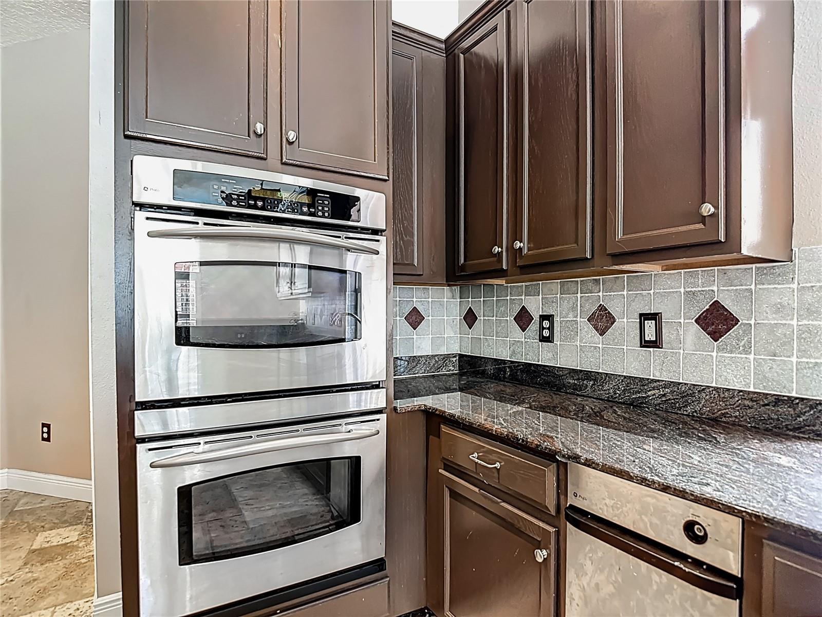 TB8417848 Property Photo