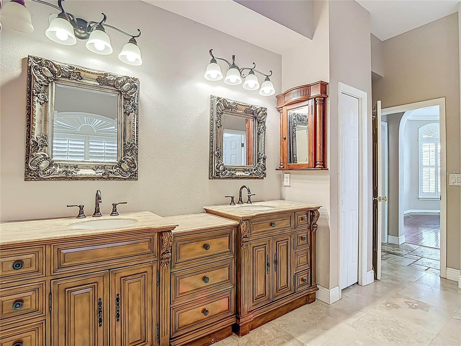 TB8417848 Property Photo