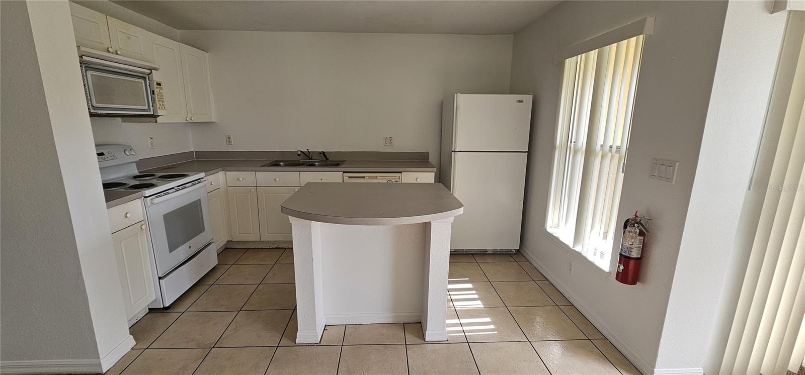 2836 CLUB CORTILE CIR, KISSIMMEE, FL, 34746