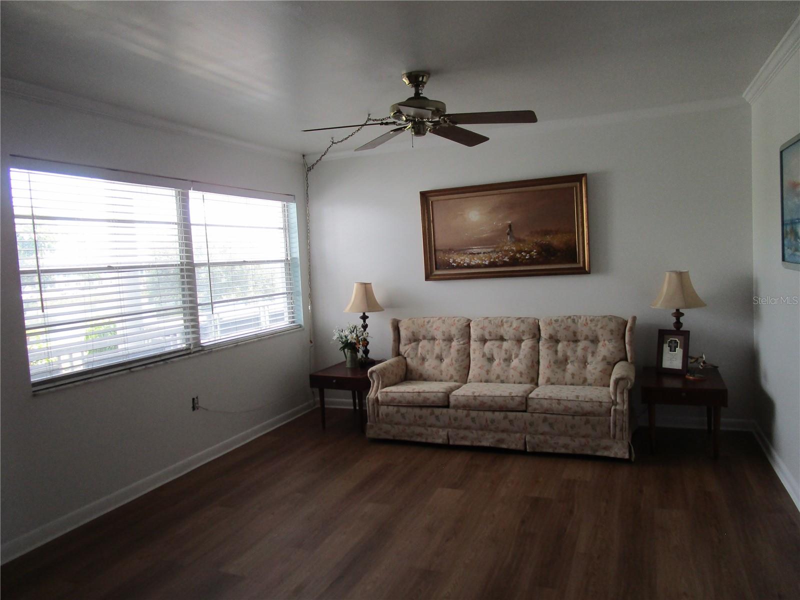 TB8417862 Property Photo