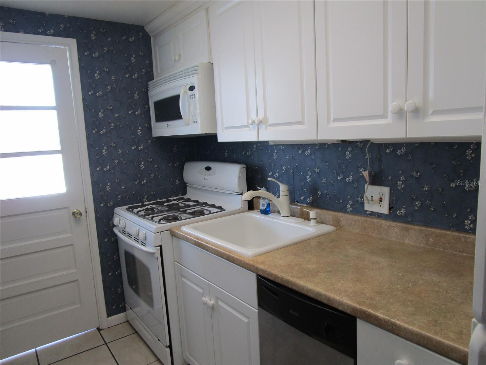 TB8417862 Property Photo