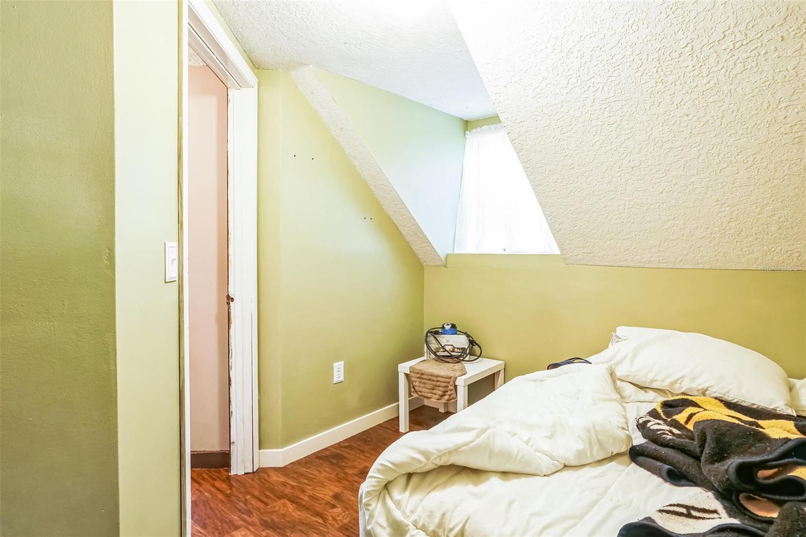 19980 NE 142ND CT, FORT MC COY, FL, 32134