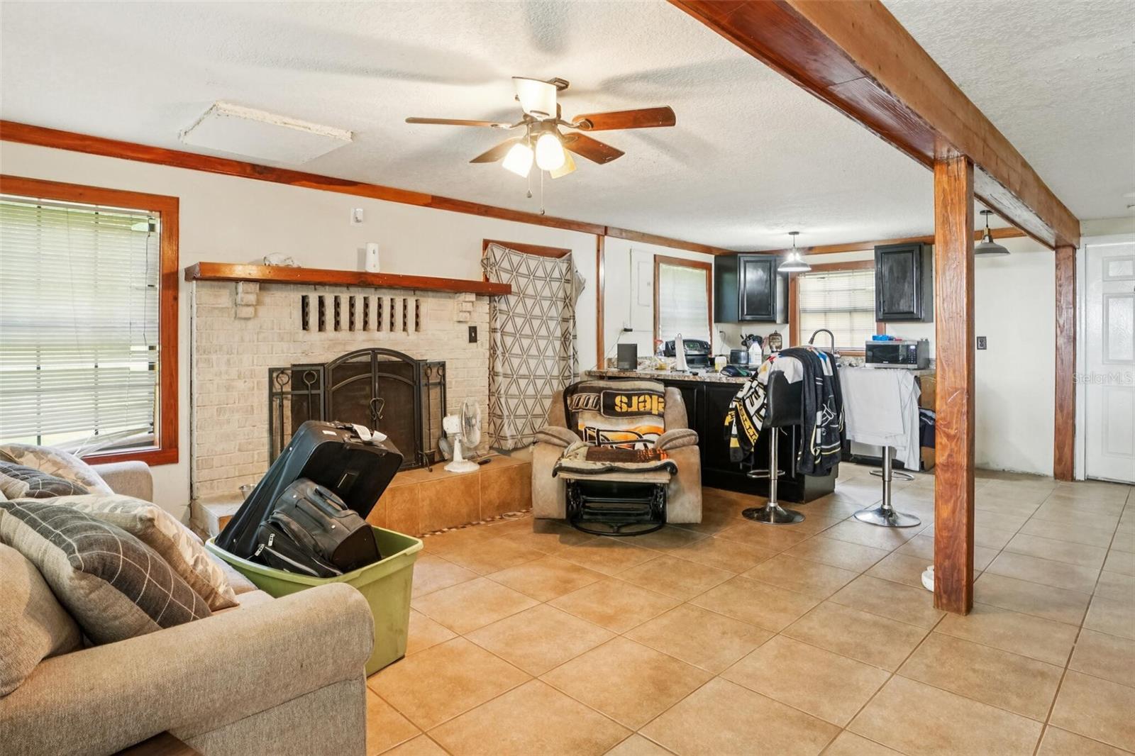 19980 NE 142ND CT, FORT MC COY, FL, 32134