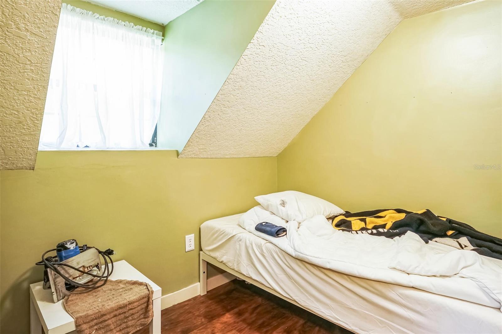 19980 NE 142ND CT, FORT MC COY, FL, 32134