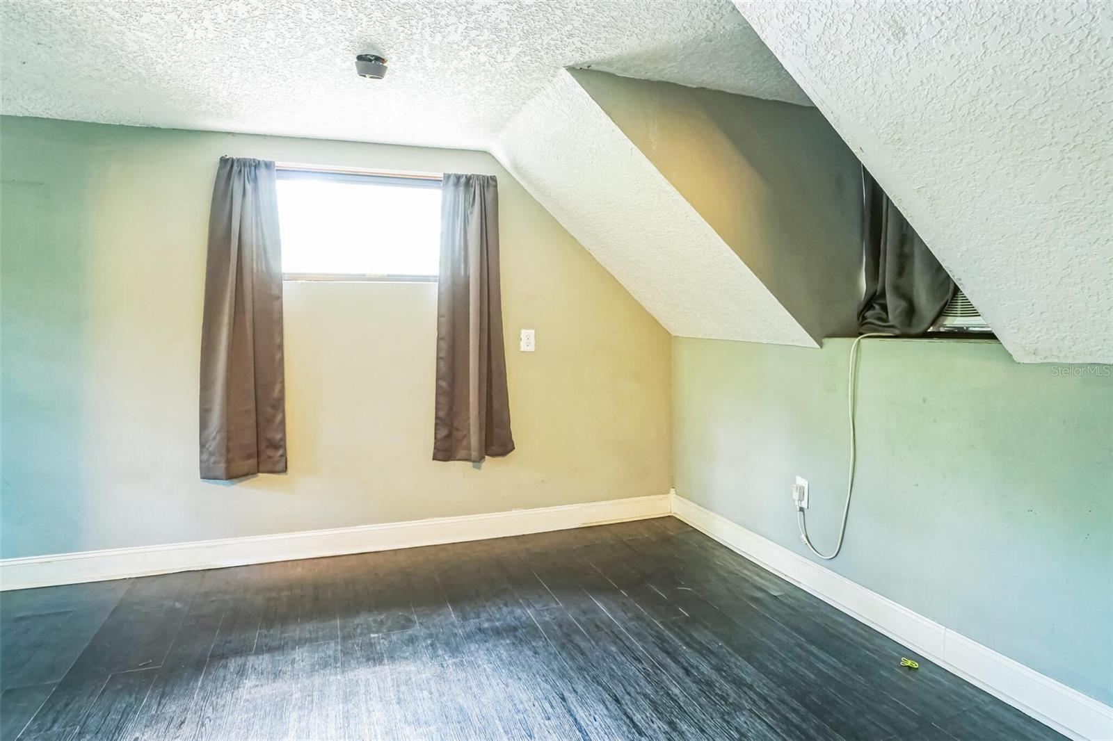 19980 NE 142ND CT, FORT MC COY, FL, 32134