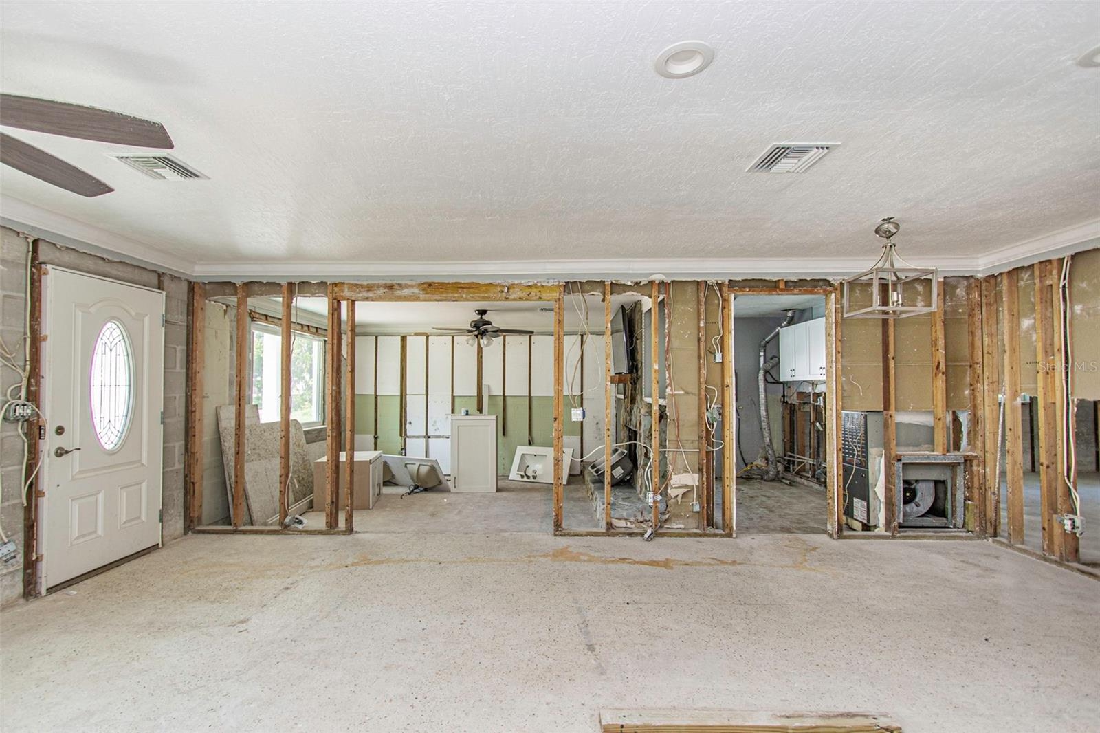 1827 MONTANA AVE NE, ST PETERSBURG, FL, 33703