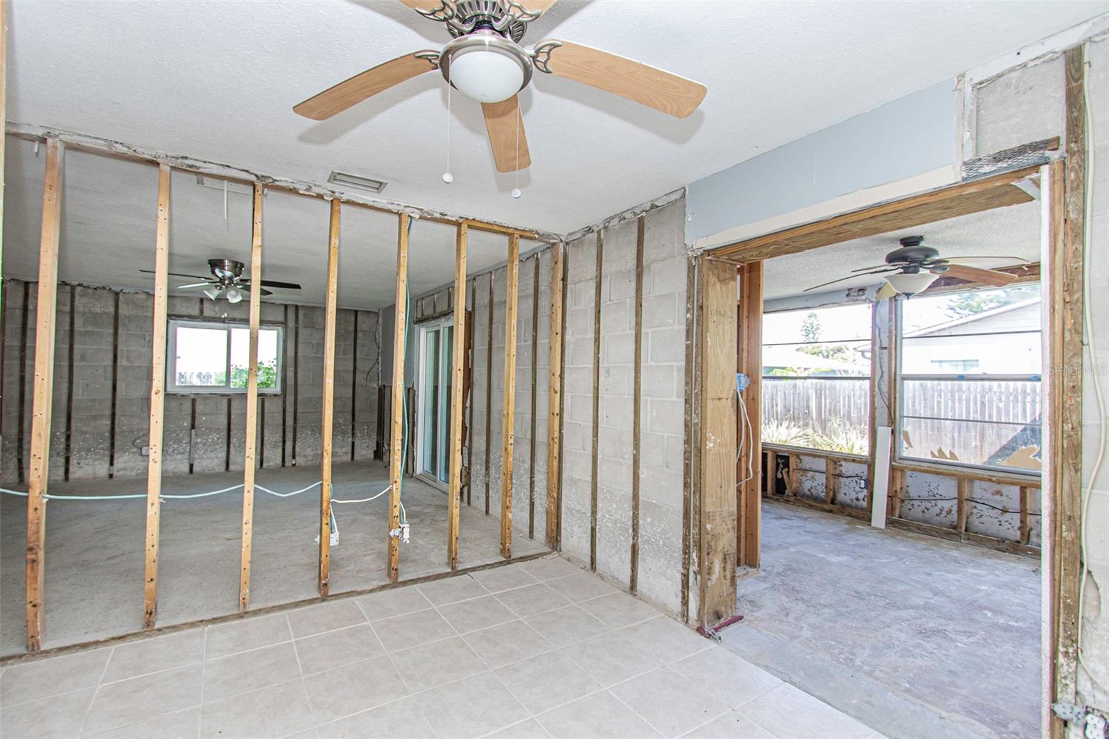 1827 MONTANA AVE NE, ST PETERSBURG, FL, 33703