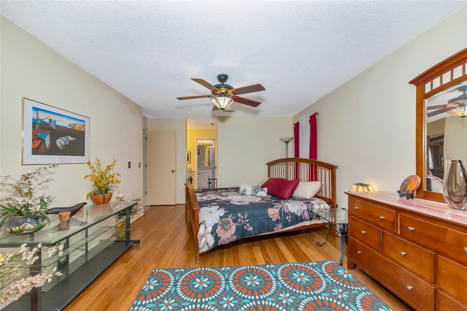 A4662198 Property Photo