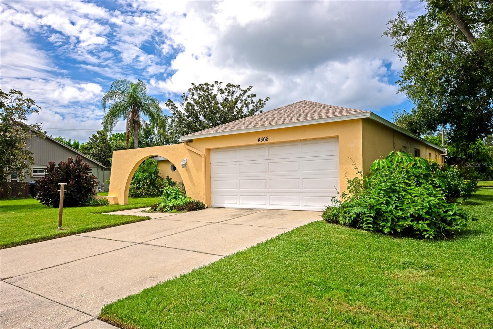 A4662198 Property Photo