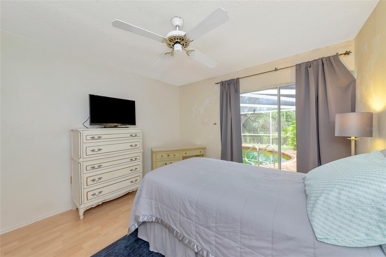 A4662198 Property Photo