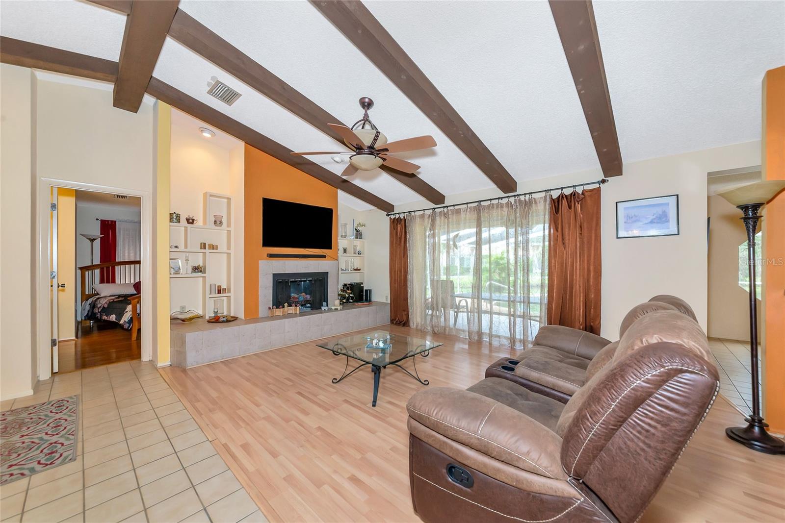 A4662198 Property Photo
