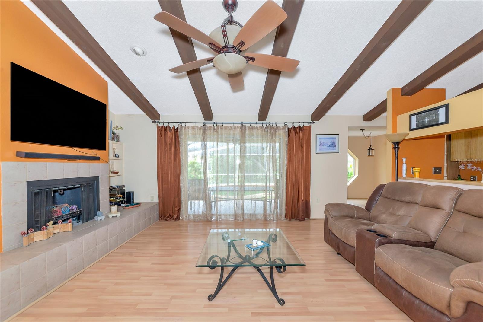 A4662198 Property Photo