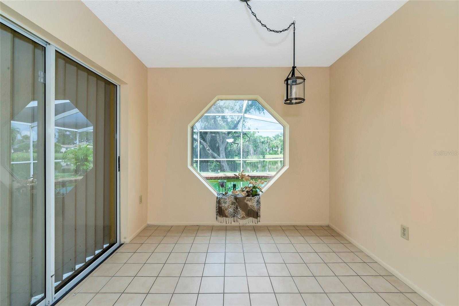 A4662198 Property Photo