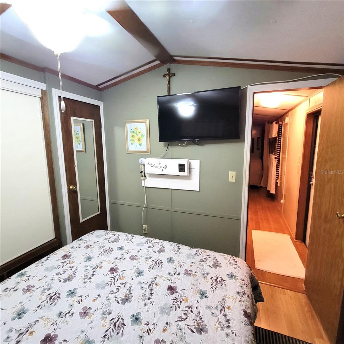 C7513660 Property Photo