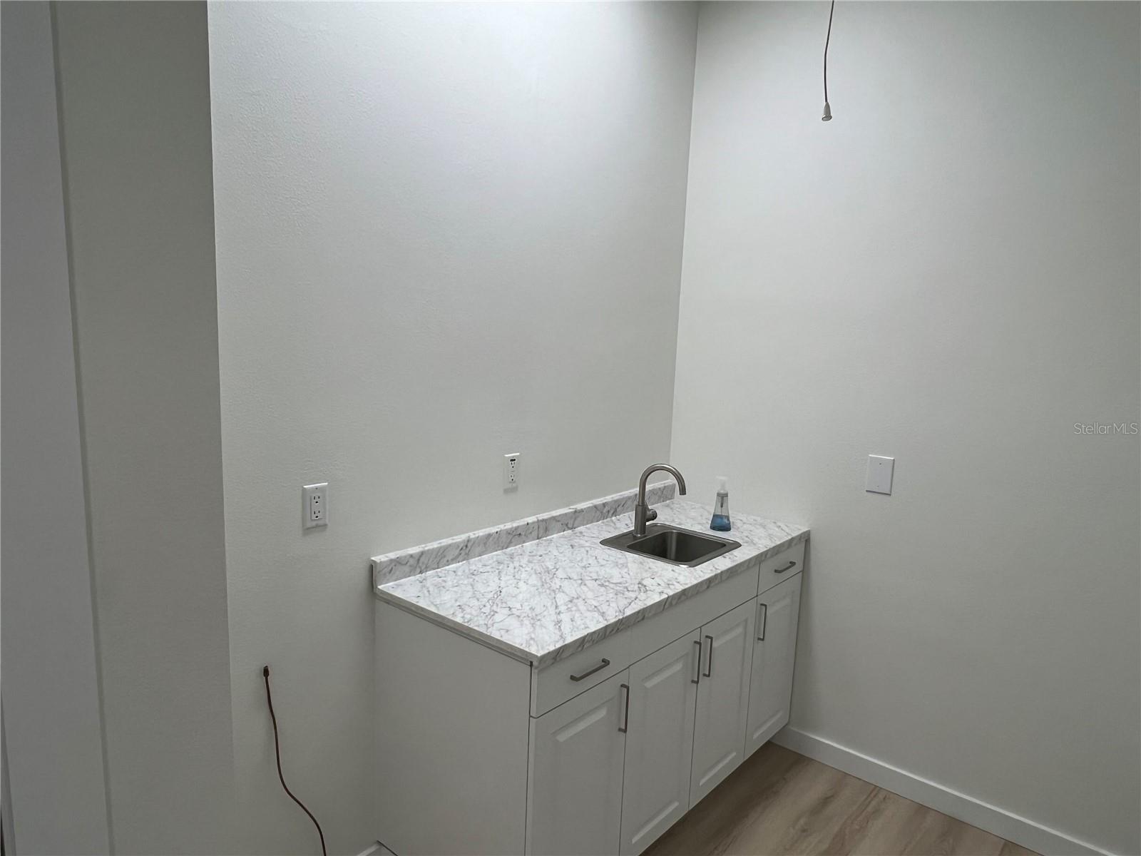 210 CRYSTAL GROVE BLVD, LUTZ, FL, 33548