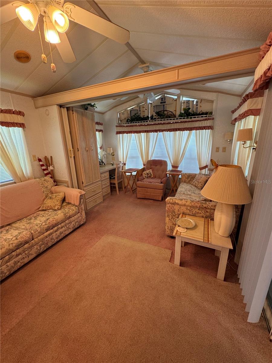 TB8418033 Property Photo