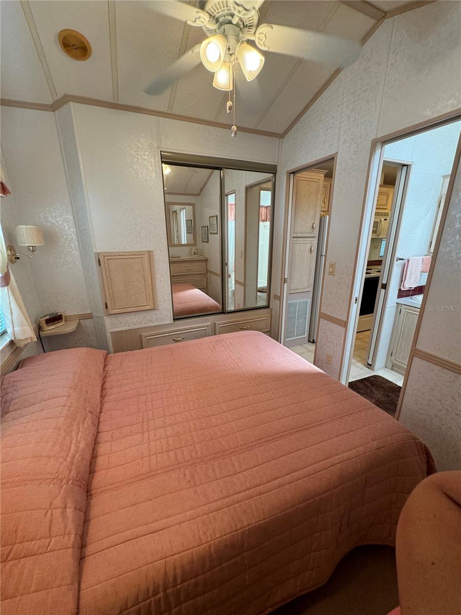 TB8418033 Property Photo