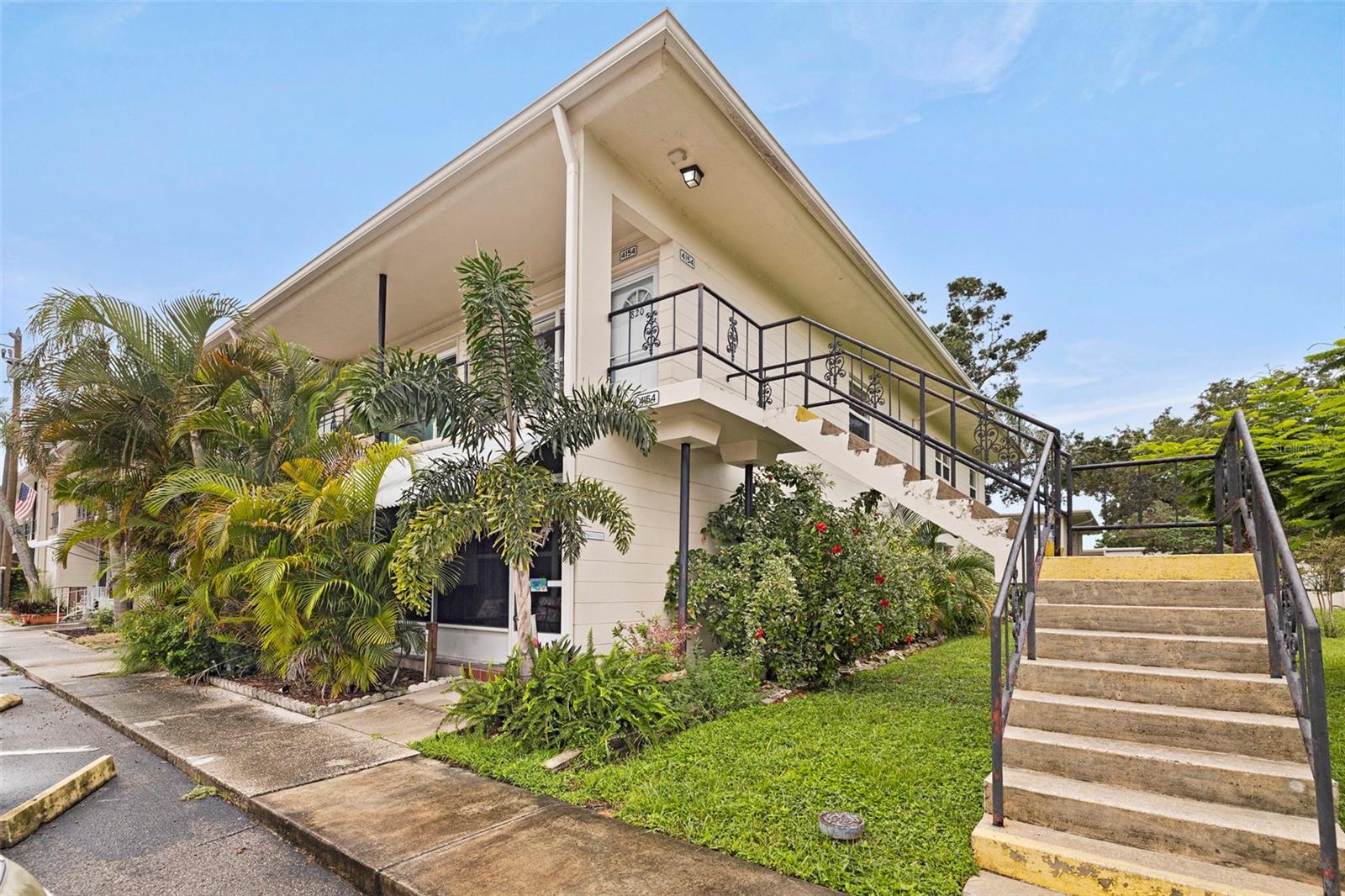 TB8418036 Property Photo