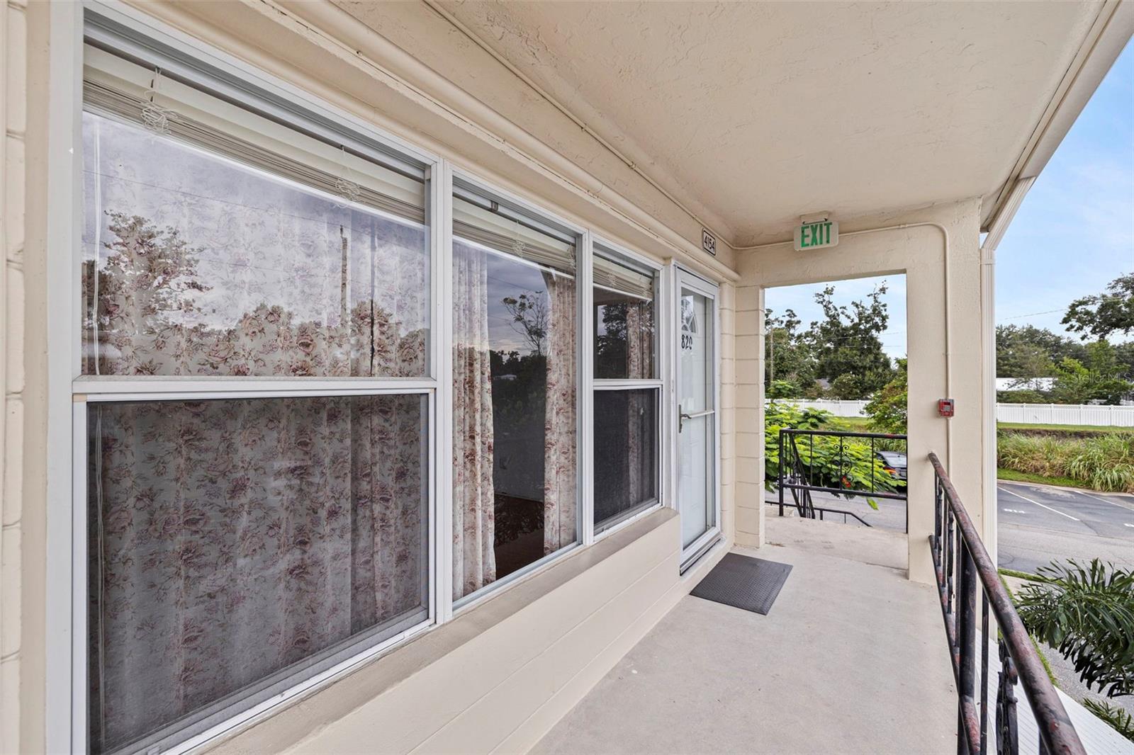 TB8418036 Property Photo