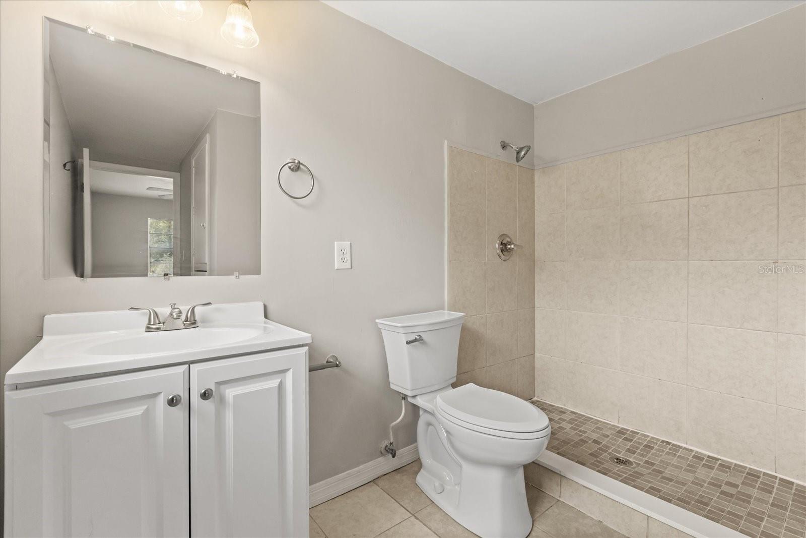 930 NE 14TH AVE, OCALA, FL, 34470