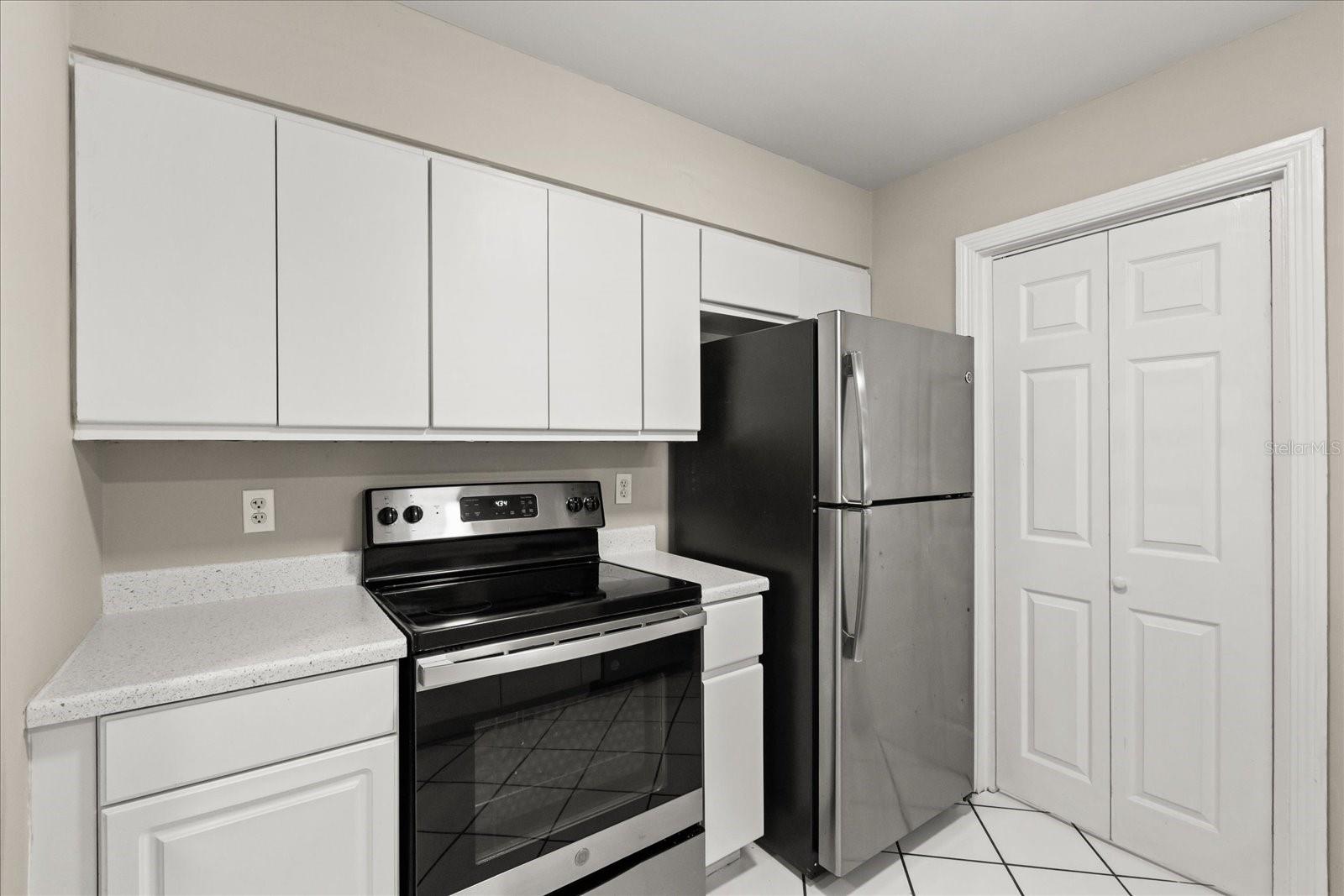 930 NE 14TH AVE, OCALA, FL, 34470