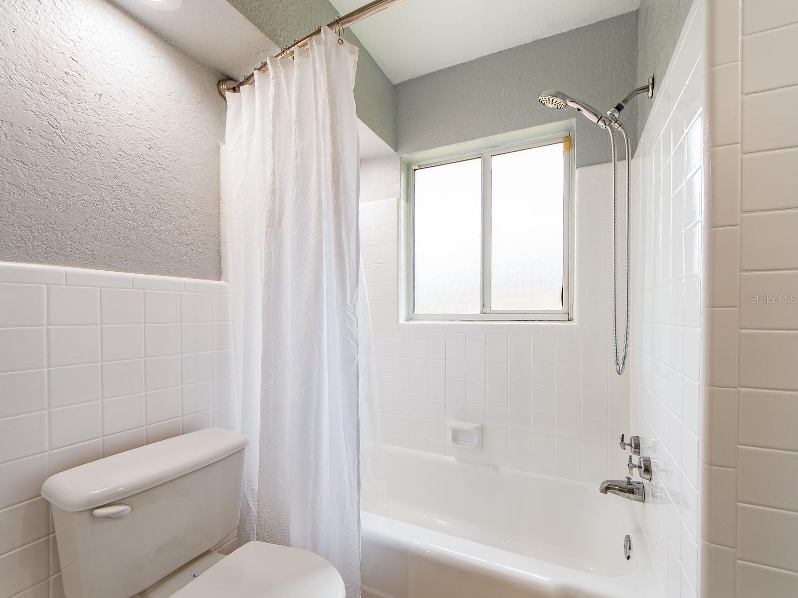 1549 LINWOOD DR, CLEARWATER, FL, 33755