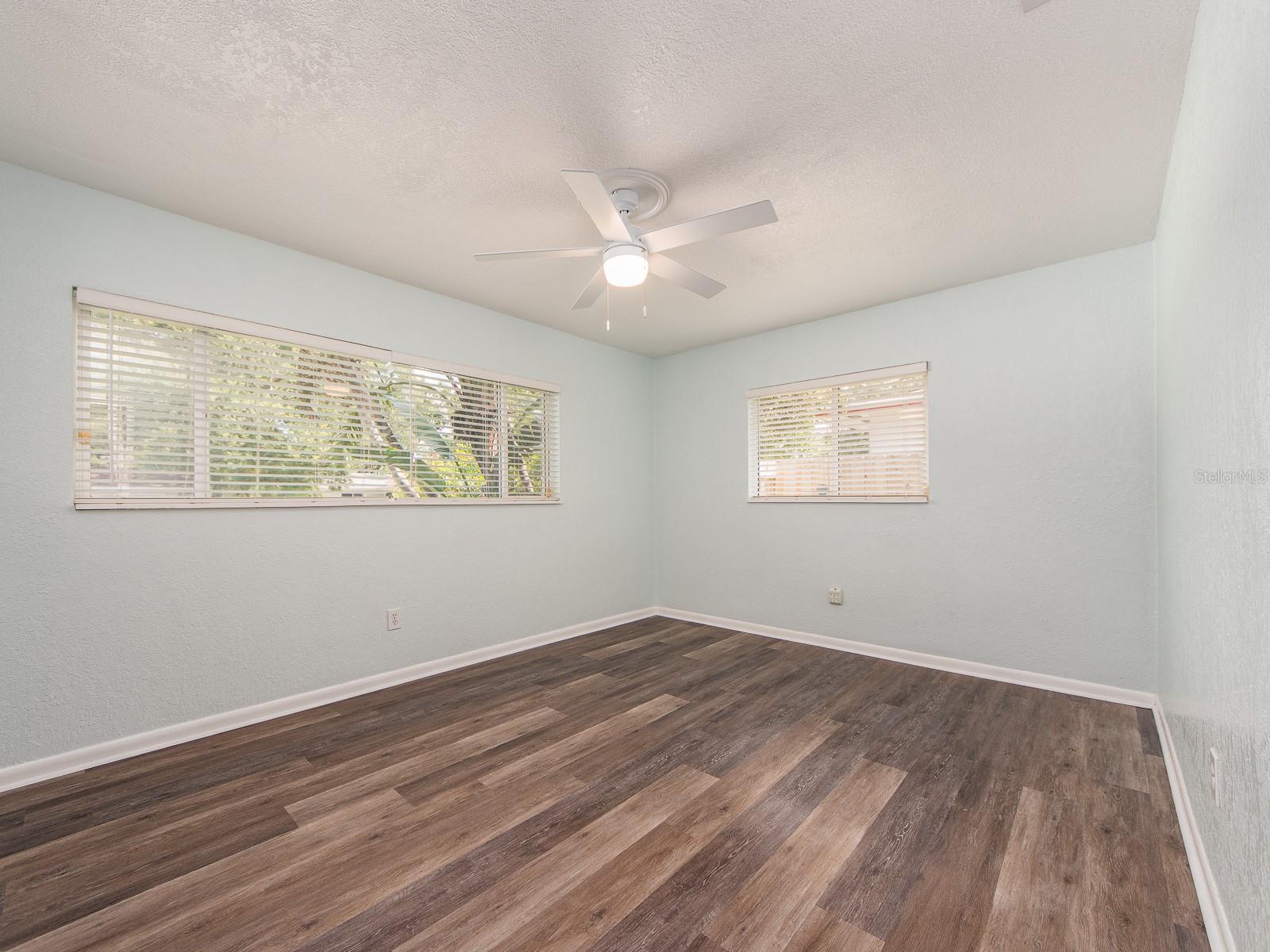 1549 LINWOOD DR, CLEARWATER, FL, 33755