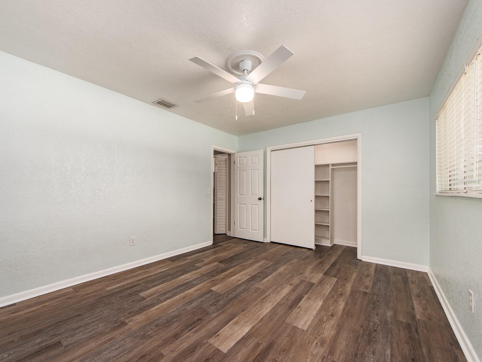 1549 LINWOOD DR, CLEARWATER, FL, 33755