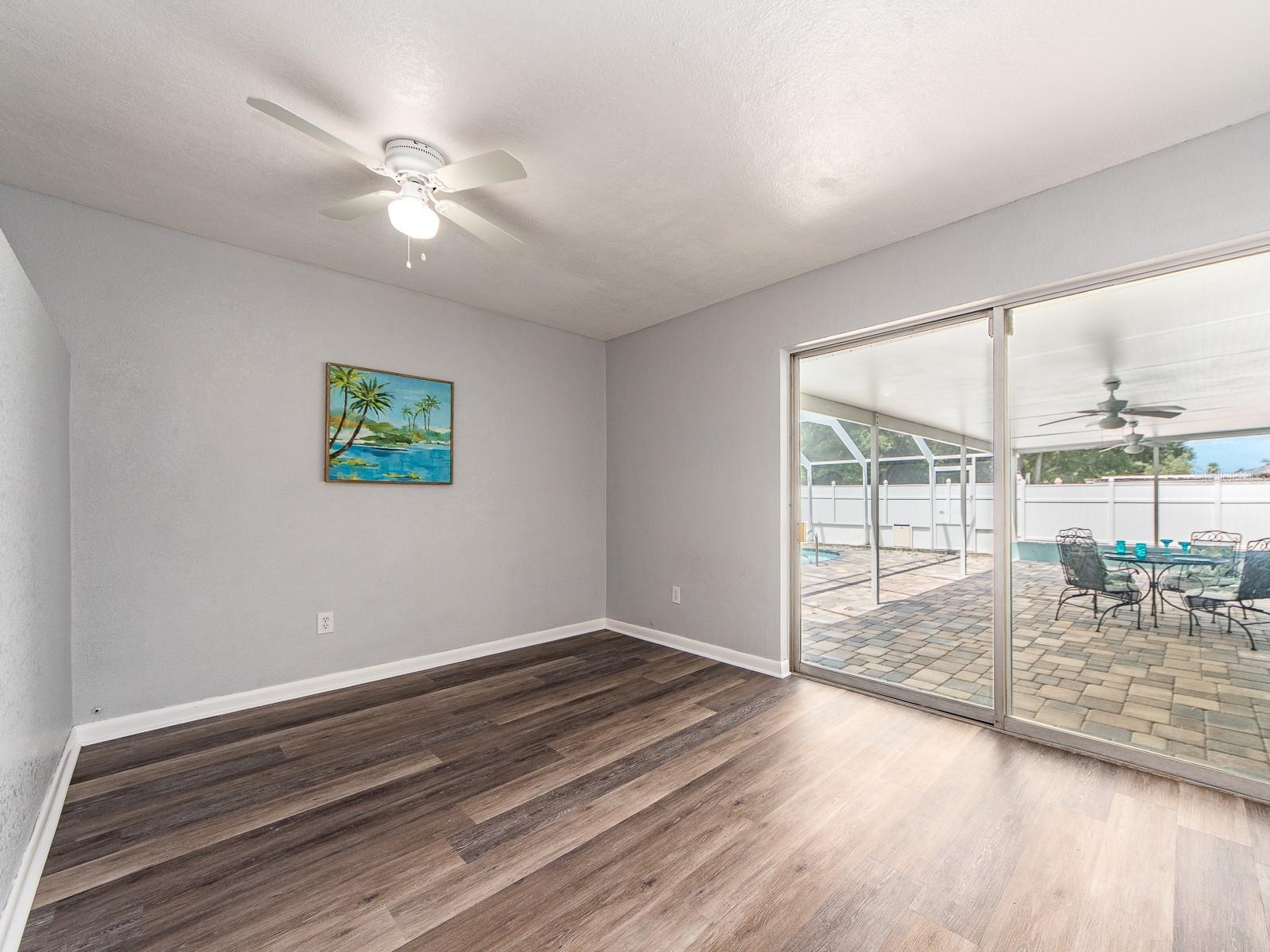 1549 LINWOOD DR, CLEARWATER, FL, 33755