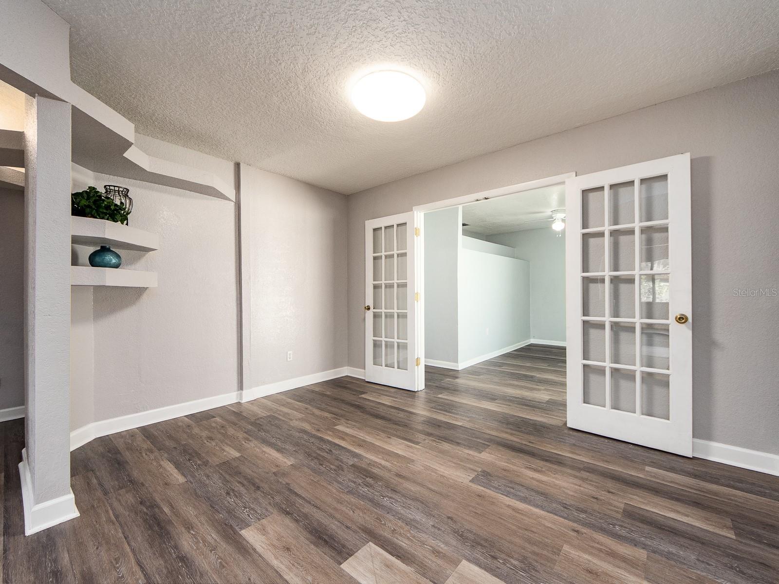 1549 LINWOOD DR, CLEARWATER, FL, 33755