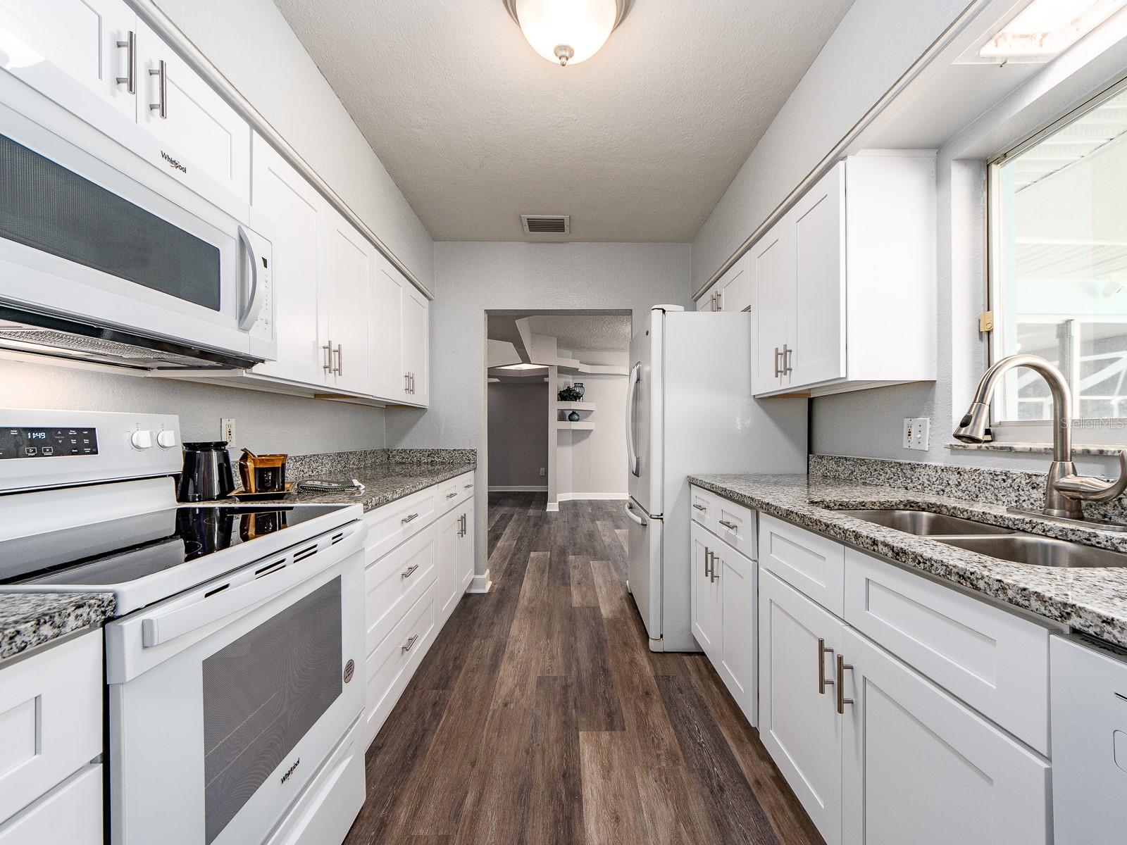 1549 LINWOOD DR, CLEARWATER, FL, 33755