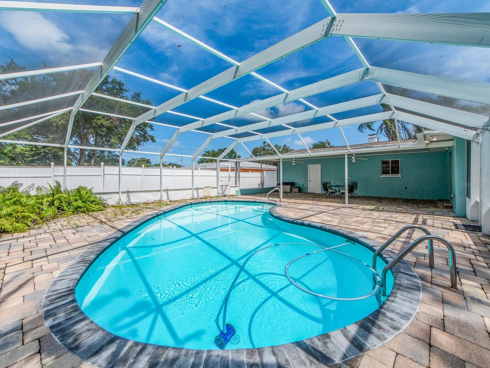 1549 LINWOOD DR, CLEARWATER, FL, 33755