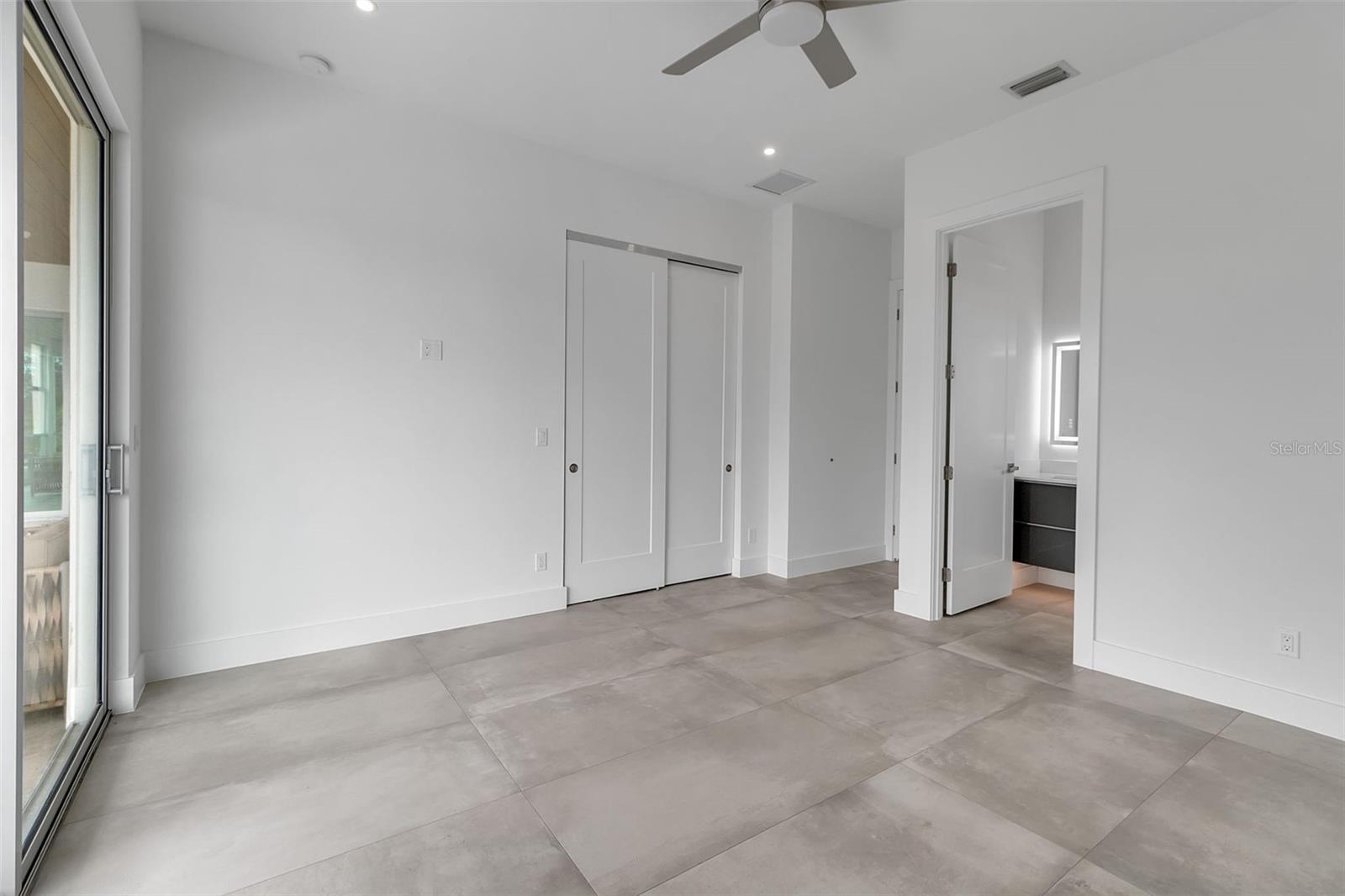 A4662213 Property Photo