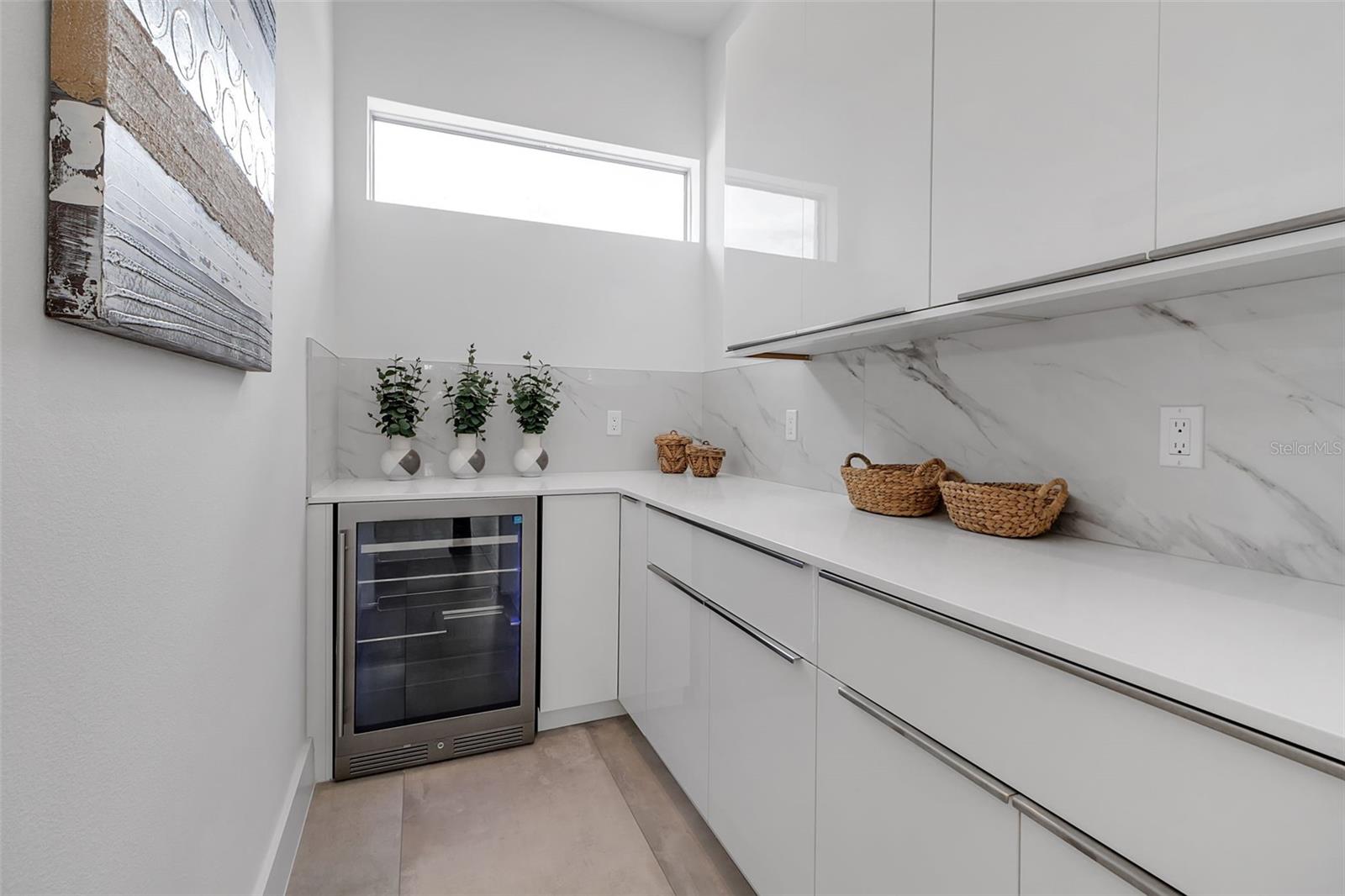 A4662213 Property Photo