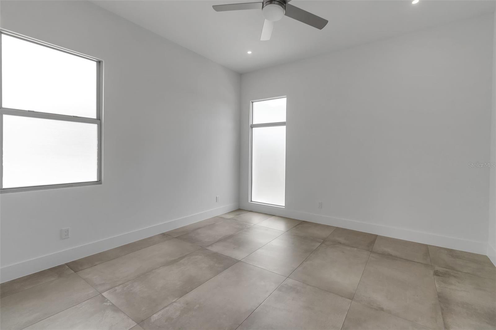 A4662213 Property Photo