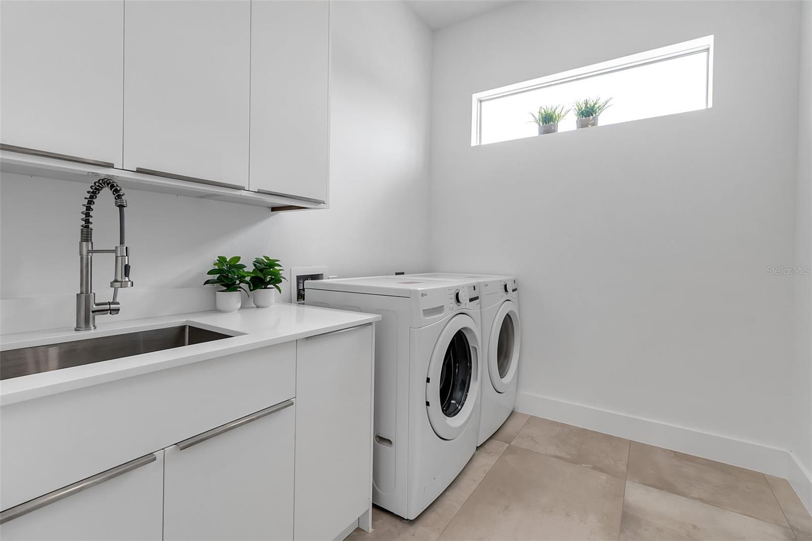 A4662213 Property Photo