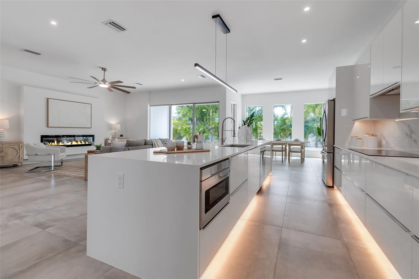 A4662213 Property Photo