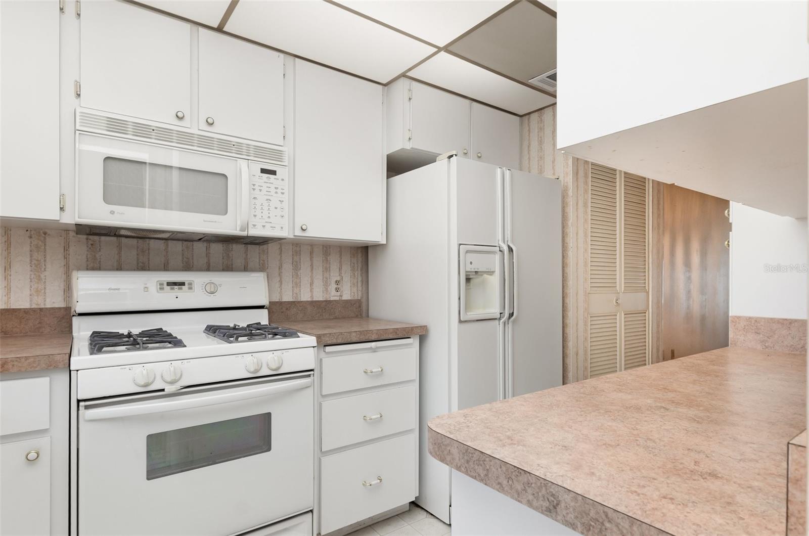 100 EL CAMINO DR #202, WINTER HAVEN, FL, 33884