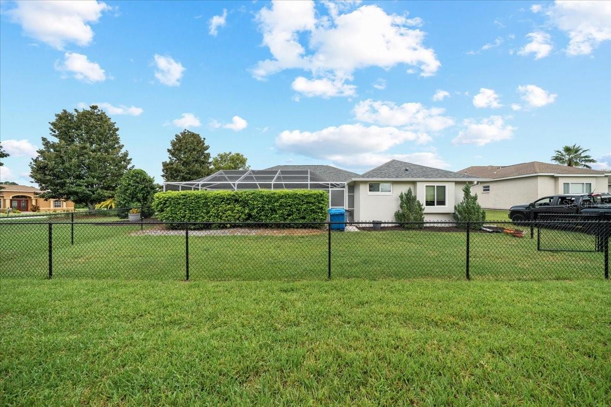 Spacious fenced yard
