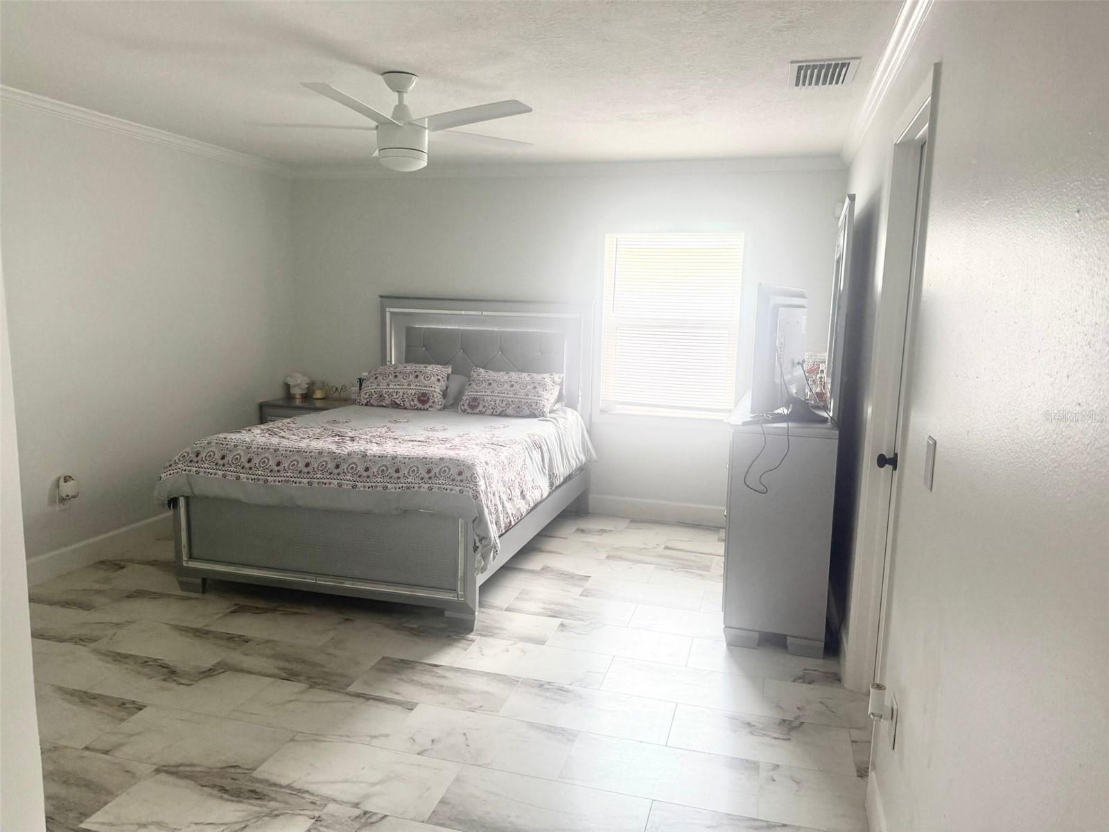 9411 N ROME CIR #1/2, TAMPA, FL, 33612