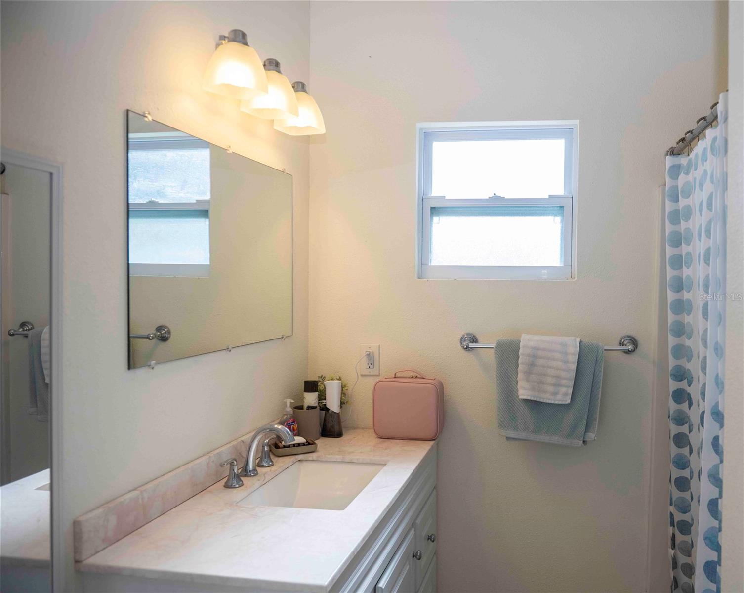 A4662238 Property Photo