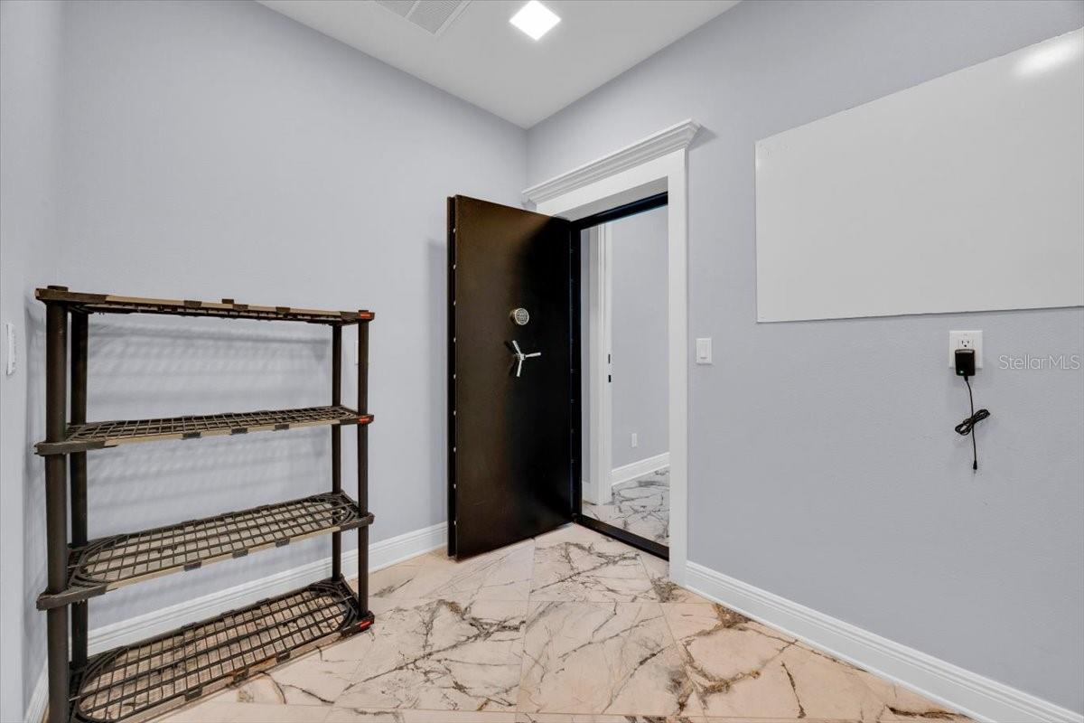 6817 PEYTON DR, SEFFNER, FL, 33584